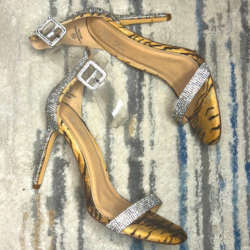Vigo Fiore tiger stripes rhinestone heels size 7 1/2